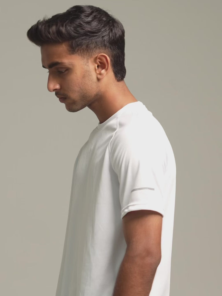 Core performance raglan T-shirt for men in white by KYRIX video